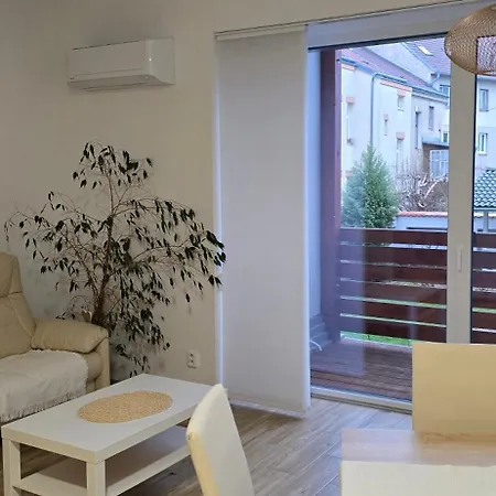 Znojmo Apartmany شقة *